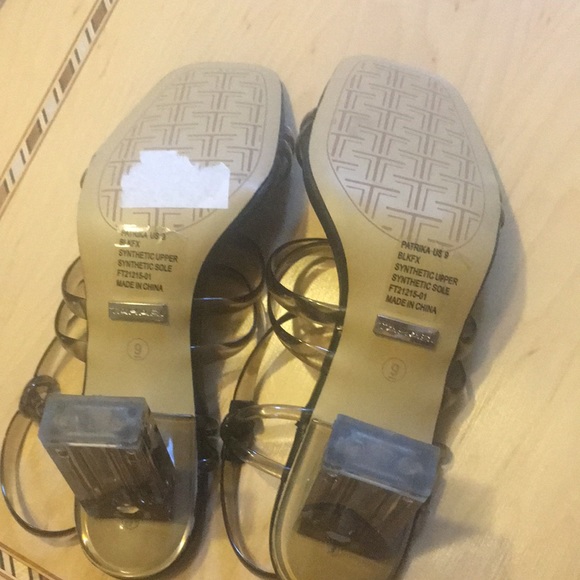 New Tahari Patrika Acrylic Heeled Sandals Size 9 - Picture 7 of 7